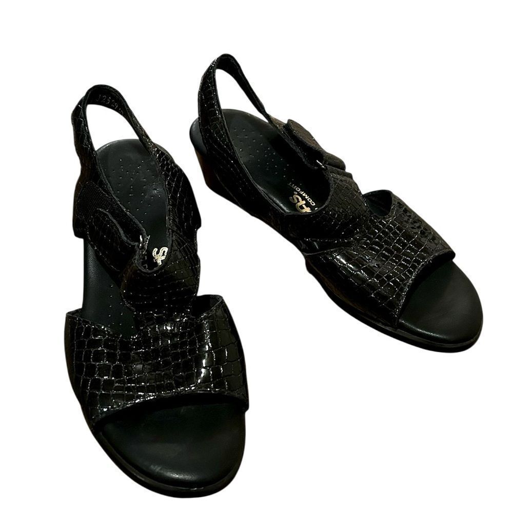SAS Tripad Comfort USA Women’s Size 6.5 Glossy Black Leather Ankle Strap Sandals